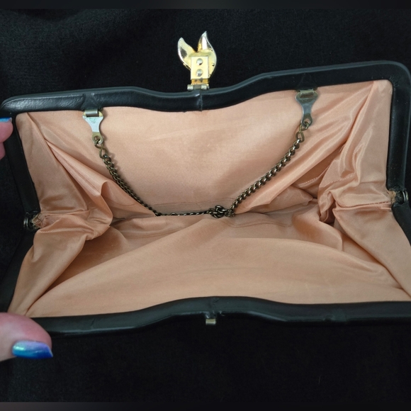 Vintage Clutch Black w/ Goldtone Leaf/Petal Closure Sateen Inside-Chain Attached - Picture 2 of 4